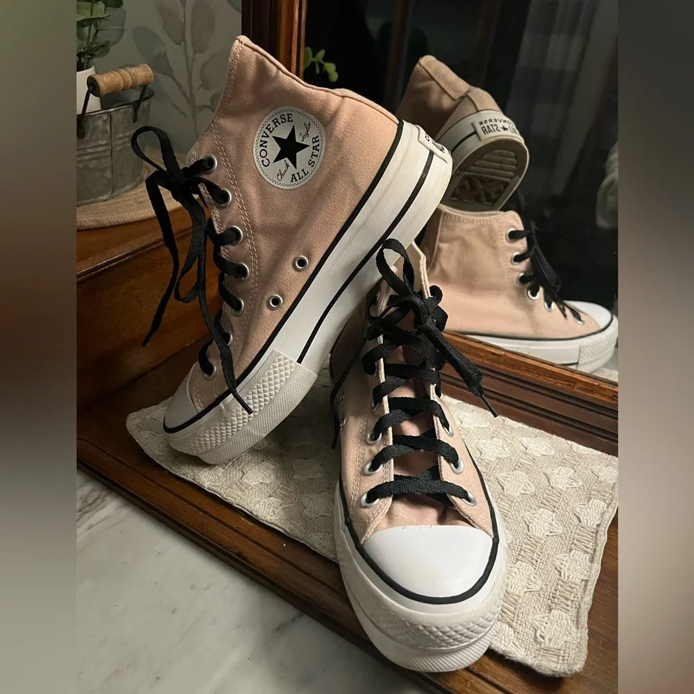CONVERSE All Star Classic‎ High Top Platform Sneakers Pink White Black Women's 7